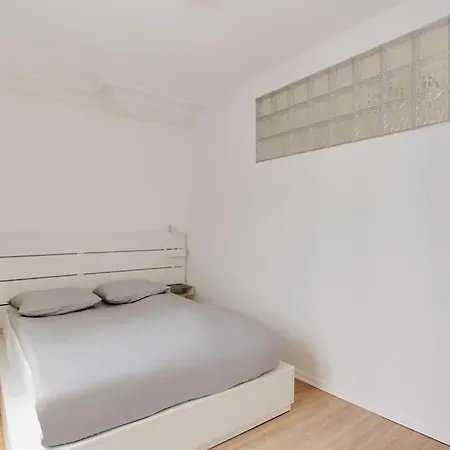 New-appartement Claude Bernard V Apartment
